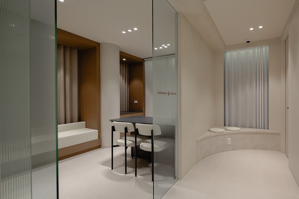 강남서연성형외과 내부